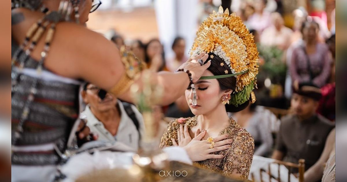 Mengenal Upacara Mepamit, Tradisi Adat Bali untuk Pamitan kepada Leluhur yang Dijalani Rizky Febian dan Mahalini Raharja