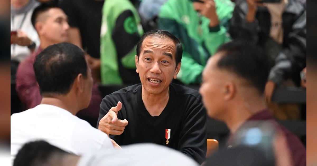 Jokowi Keluhkan Indonesia Alami Defisit Rp30 T Dampak Maraknya Impor Perangkat Teknologi-Komunikasi