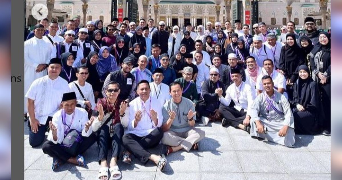 Potret Rombongan Paspampres Umroh Bersama Ibu Negara, Ternyata Nazar Kaesang