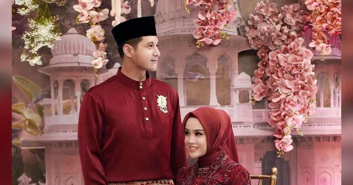 8 Fakta Dea Sahirah Tunangan Chand Kelvin, Bukan Orang Sembarangan dan Punya Karier Mentereng