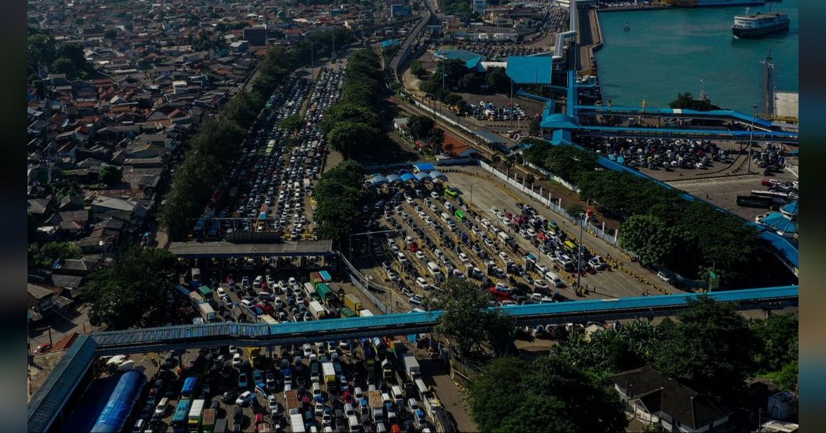 Ternyata Ini Alasan Pelabuhan Merak Selalu Macet Tiap Arus Mudik