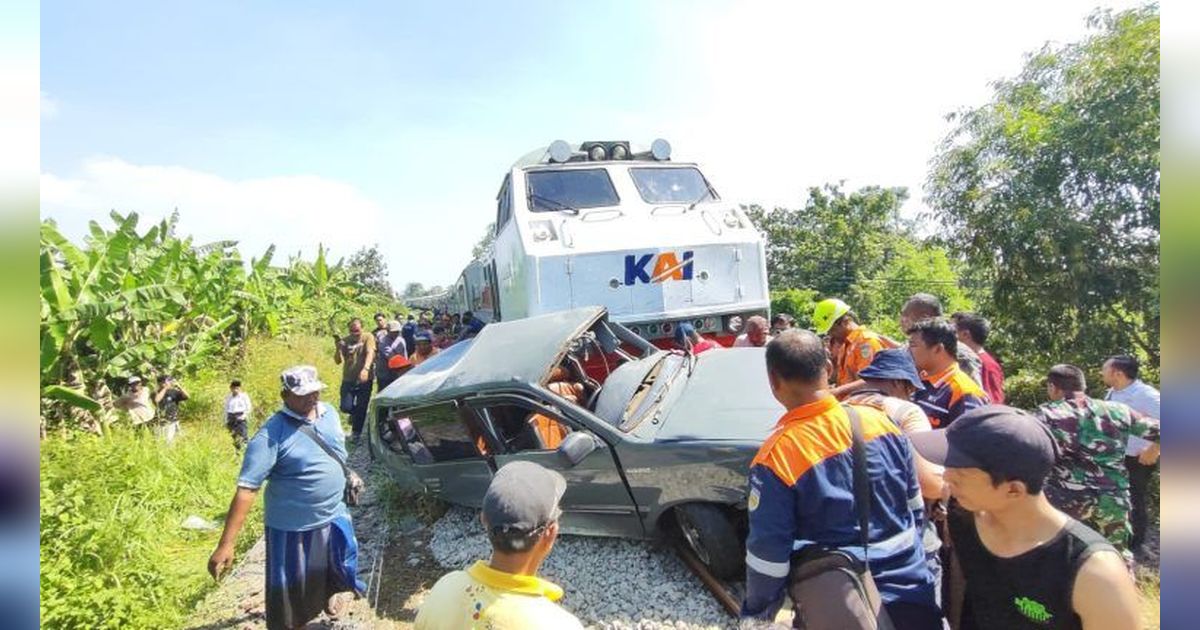 Fakta-Fakta dan Kronologi Lengkap Kecelakaan KA Vs Mobil Rombongan Ponpes Sidogiri yang Sebabkan 4 Meninggal Termasuk Ibu Nyai Munjiyah