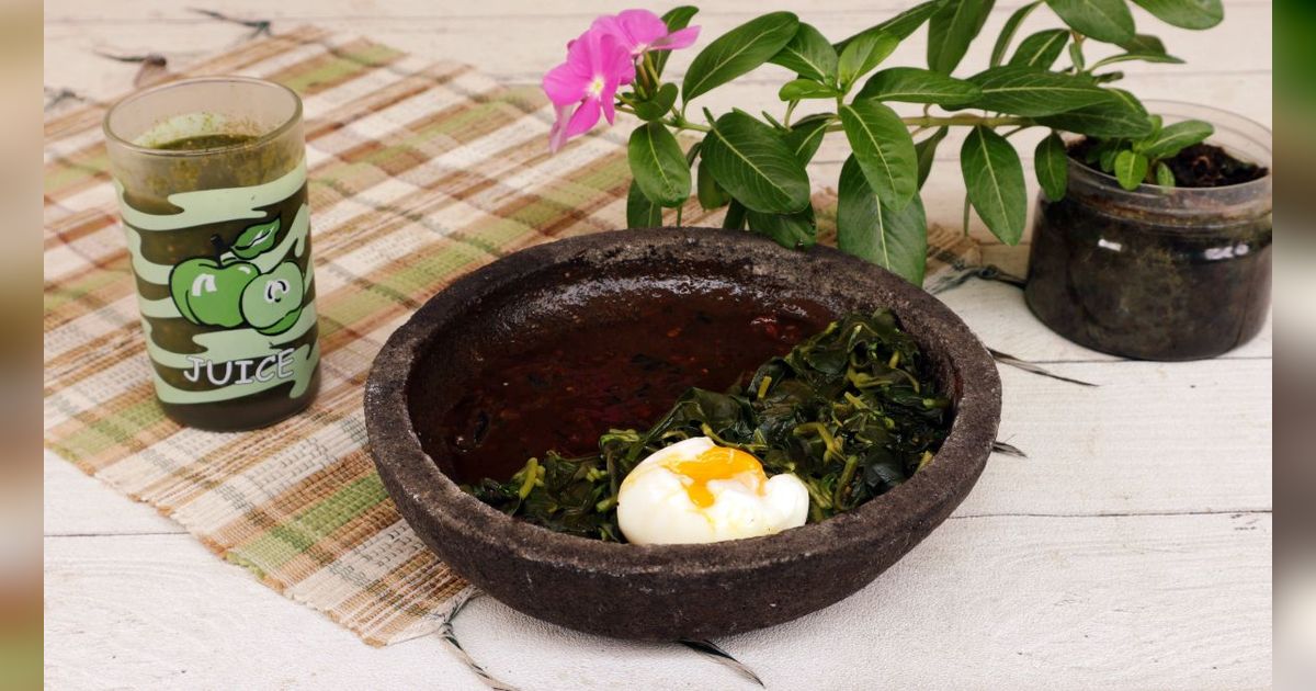 5 Tips Buat Sambal Petis Udang yang Pedasnya Mantap