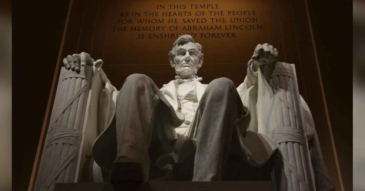 40 Kata-Kata Bijak untuk Pemimpin yang Semena-mena dan Otoriter