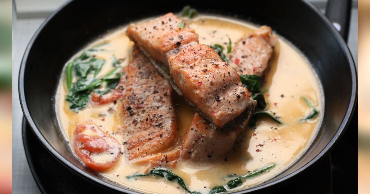 Resep Garlic Buttered Salmon, Menu Resto yang Hanya Perlu Dimasak 8 Menit