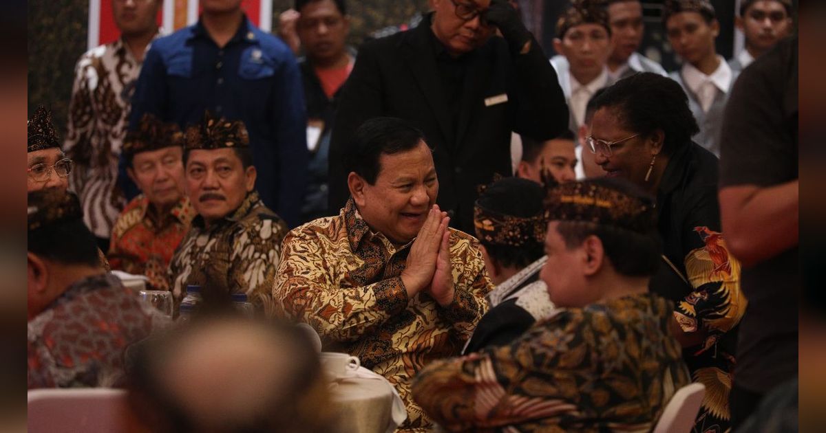 VIDEO: Prabowo Bikin Satu Ruangan Ngakak Candai Fisik Hendropriyono Masih Cocok Berseragam Loreng
