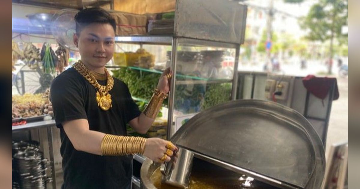 Dijuluki Pawang Emas, Penjual Sop Nyentrik Ini Jualan Sembari Pamer Pakai 70 Emas Seharga Rp6 M