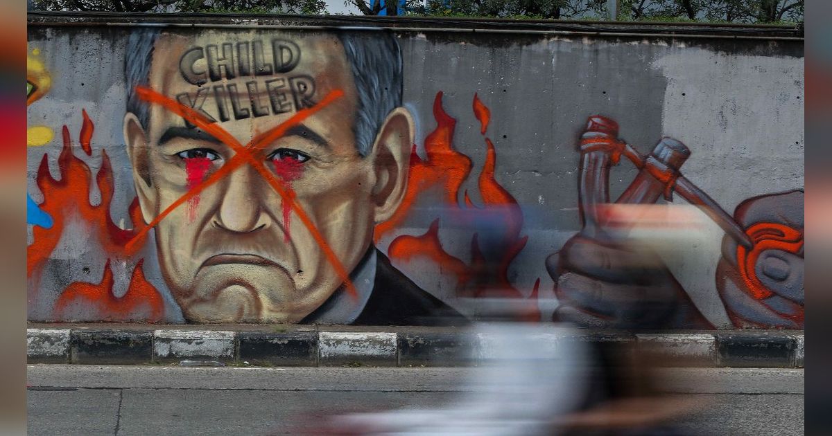 FOTO: Protes Genosida Israel, Mural Netanyahu Pembunuh Anak-Anak Hiasi Sudut Jakarta