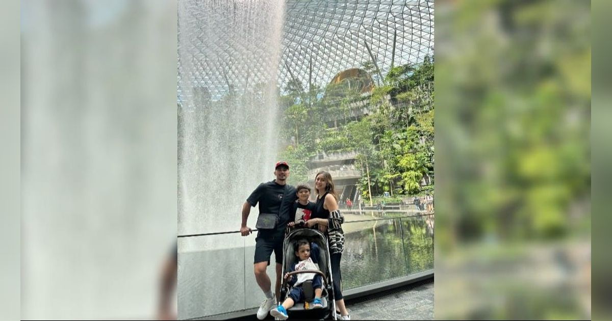 8 Momen Jessica Iskandar dan Keluarga Liburan di Singapura, Sebut Merasa Miskin
