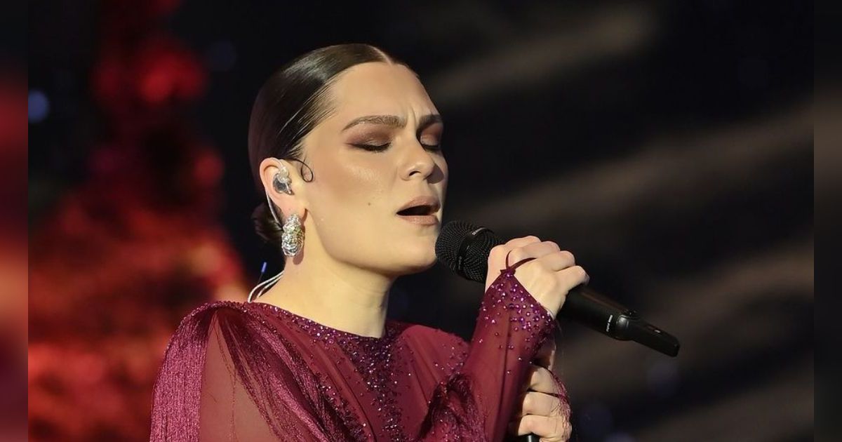 Potret Jessie J Manggung di Resepsi Pernikahan Crazy Rich Surabaya