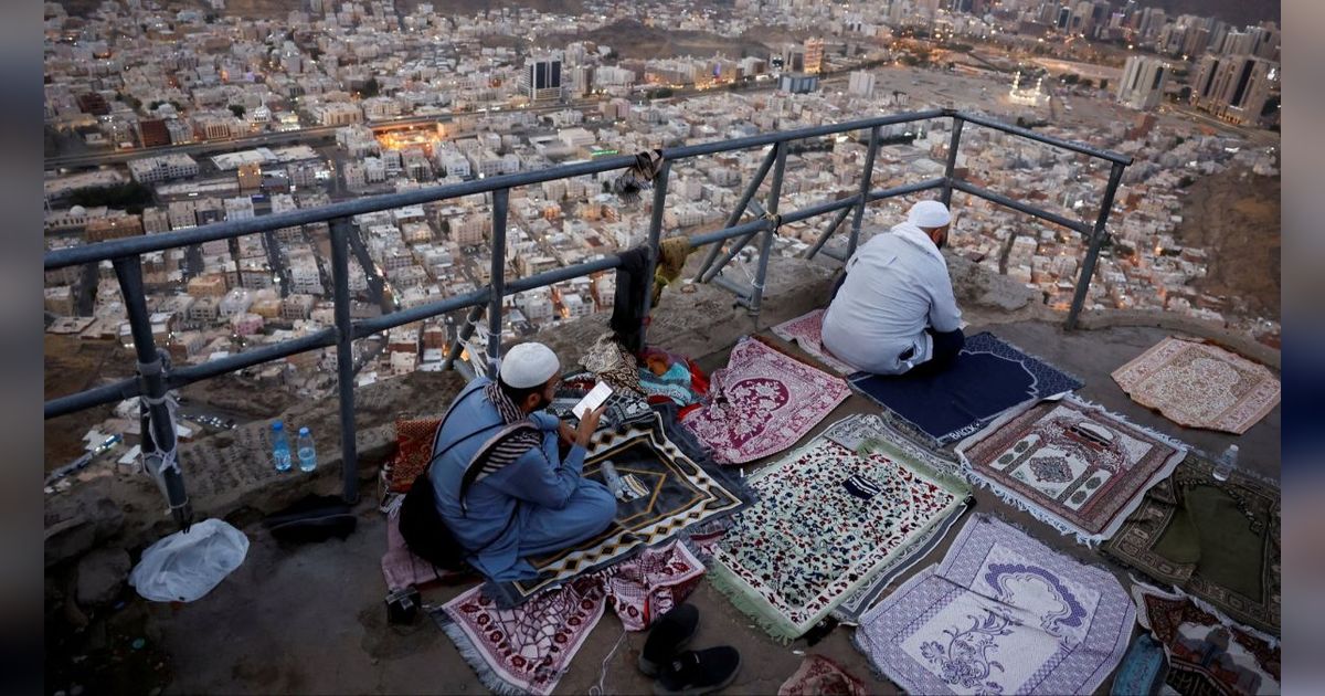 Khawatir Tak Ada Layanan Konsumsi, Jemaah Haji Ini Beli Delapan Penanak Nasi dan Beras Dibawa ke Armuzna