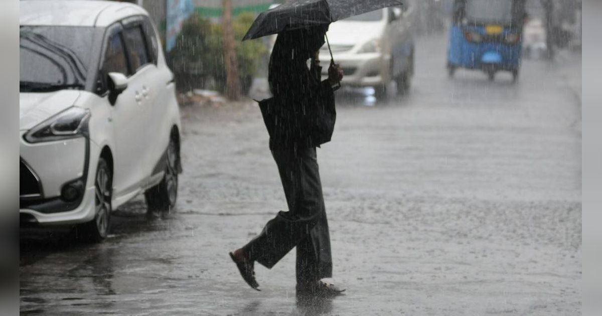 Prakiraan Cuaca Hari Ini: Waspada Hujan Petir dan Angin Kencang di Sebagian Wilayah Indonesia