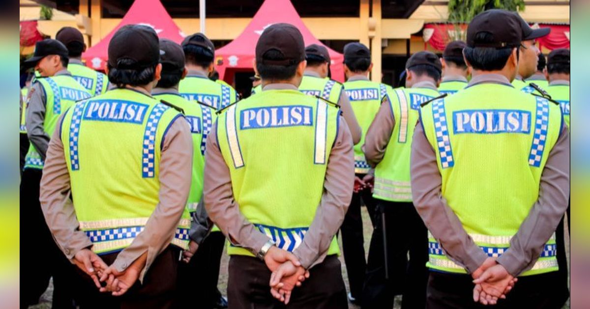 Berlatih Selama Satu Tahun, Casis Polri Ini Lari 8 Putaran dapat Hadiah dari Karo SDM Polda Sultra