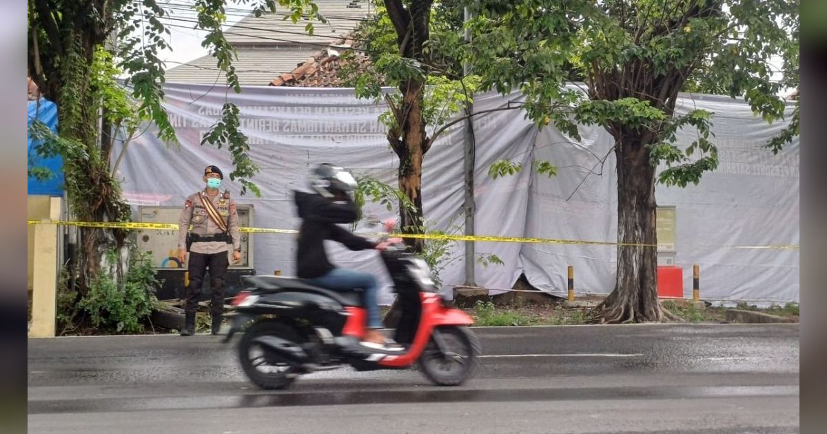 Viral Hyundai Putih Tertimpa Truk Kontainer di Penjaringan Sampai Sopir Terjepit, Ini Kata Polisi