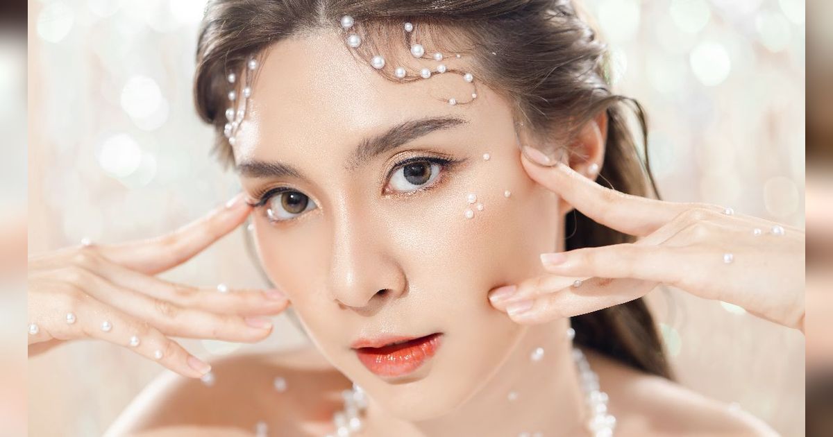 Deretan Produk yang Bisa Diandalkan untuk Membuat Riasan Mata Soft Glam