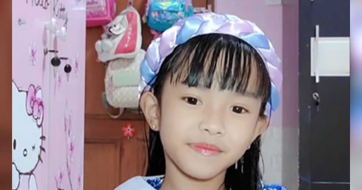 Gemasnya Momen Anak SD Bagikan Makeup Routine Sebelum Berangkat Sekolah