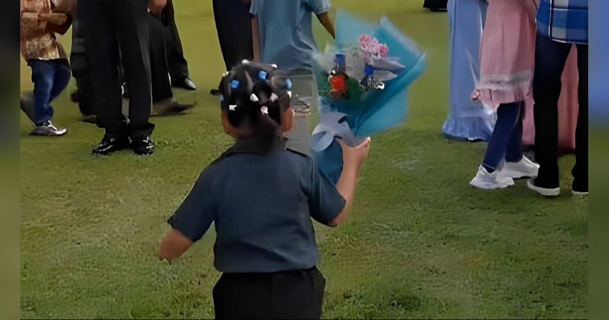 Haru nan Gemas, Potret Anak Sambut Kepulangan Ayahnya yang Tentara Setelah Lama Bertugas