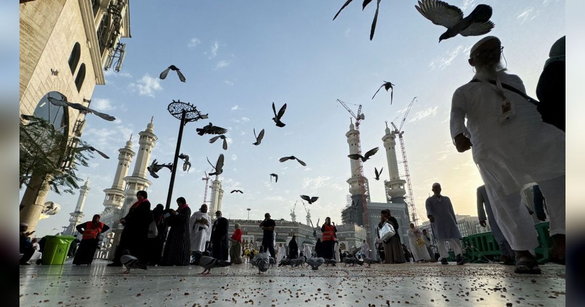 VIDEO: Momen Khidmat Penuh Haru Jemaah Jelang Puncak Haji di Arafah 2024