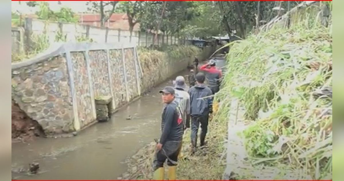 Perlakukan Sungai Lebih Manusiawi, Ini Kisah Para Penjaga Sungai dari Bandung