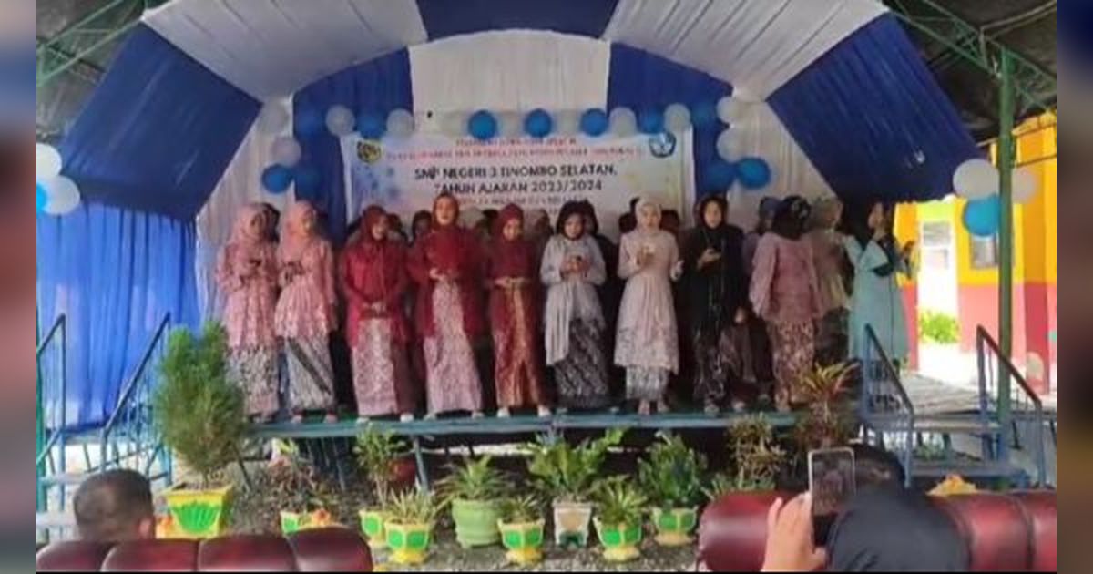 Belum Nyanyi Satu Bait Panggung Ambruk, Perpisahan Murid SMP Akan Jadi Kenangan Seumur Hidup