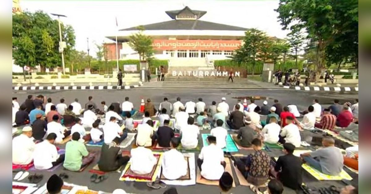 Iduladha, Jokowi Salat Id di Masjid Raya Baiturrahman Semarang