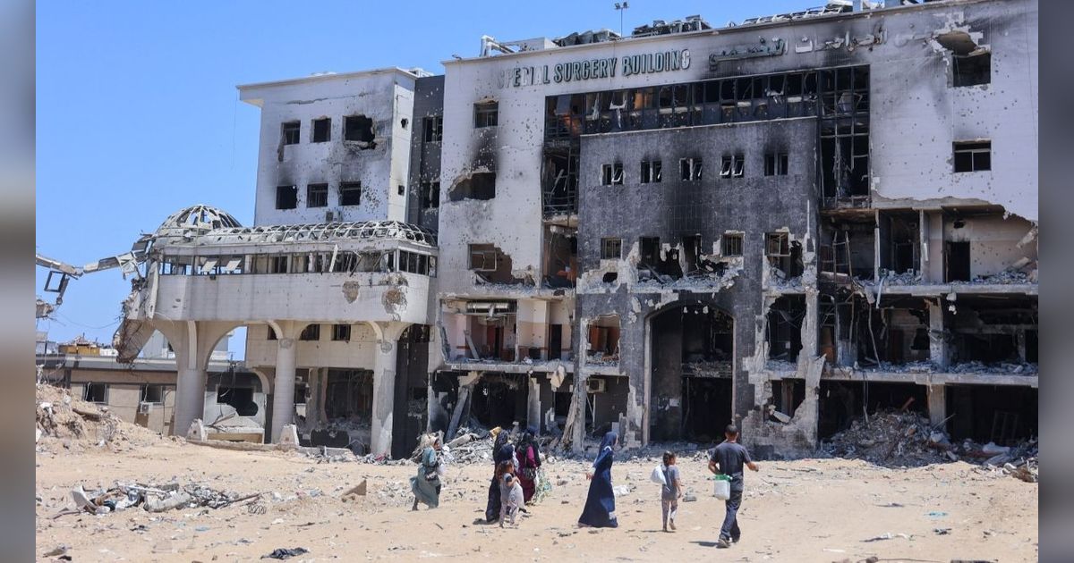 Melihat Warga Gaza Salat Idul Adha di Bawah Reruntuhan Bangunan, Tetap Khusyu Bikin Iri