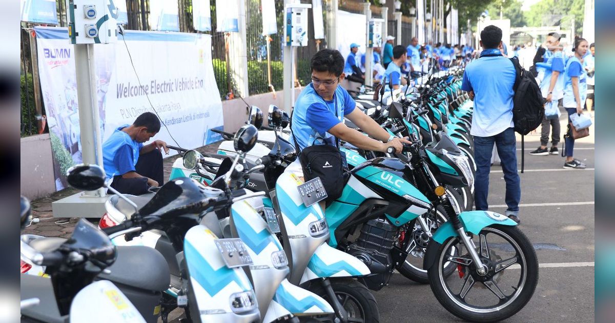 Promo dan Diskon Sepeda Motor Listrik di Pameran Jakarta Fair 2024