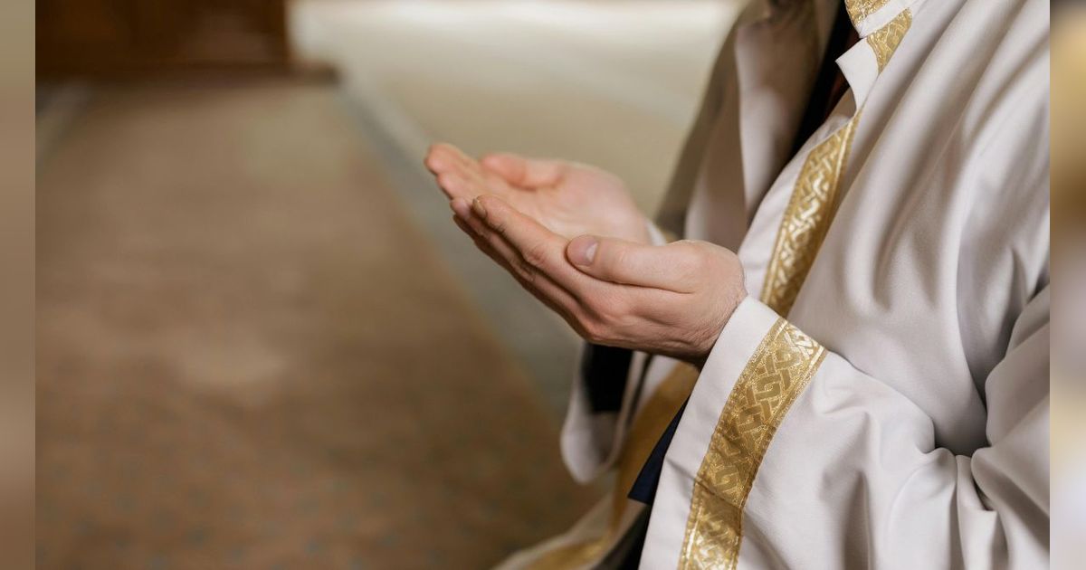 Doa Mohon Pertolongan Allah SWT saat Berada di Titik Terendah, Insya Allah Diberi Ketenangan dan Jalan Keluar yang Terbaik