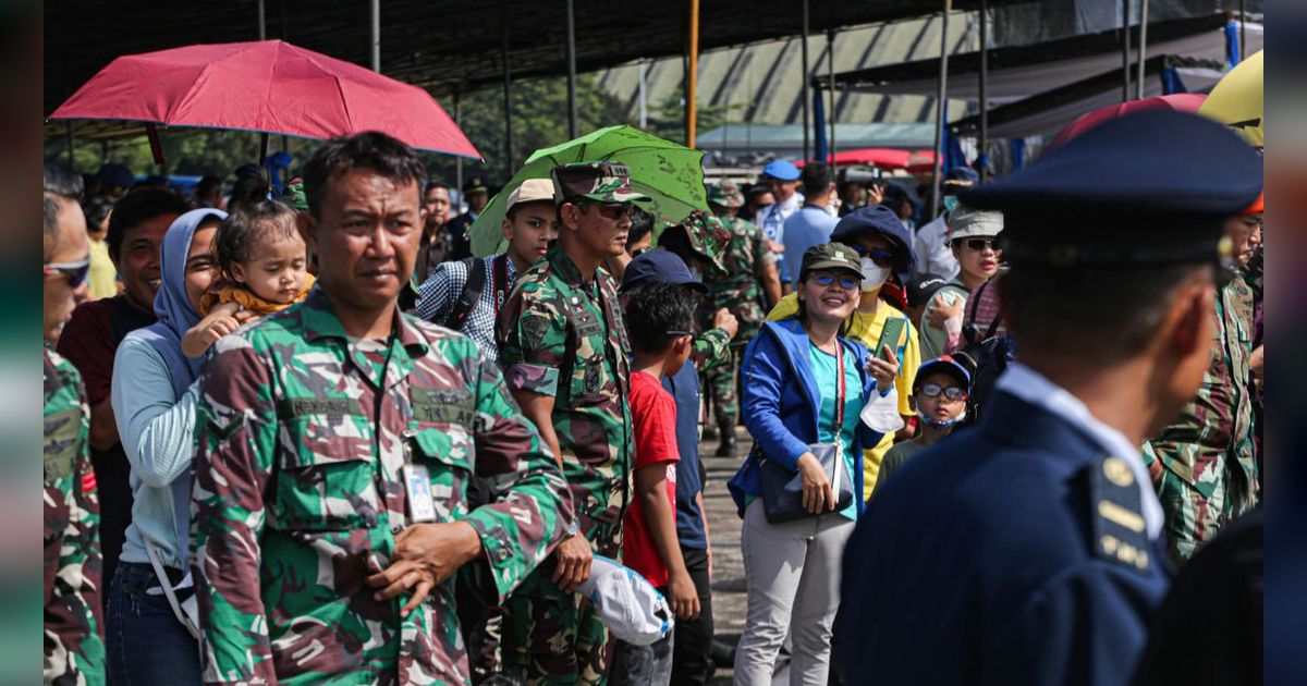 Berkenalan dengan Serka Warsito, Babinsa Bergelar Master Hukum Dipanggil Mantri Sunat