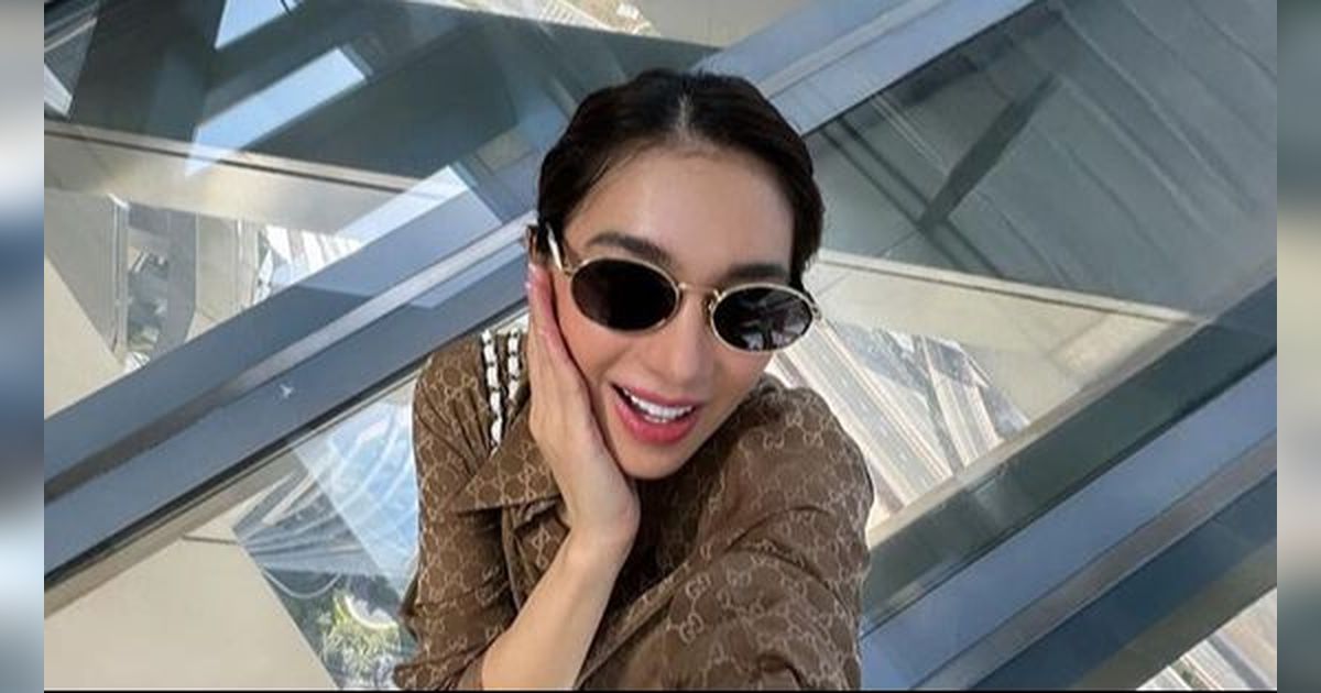 10 Potret Angel Karamoy Liburan ke Dubai, Wajahnya Setelah Oplas Disorot