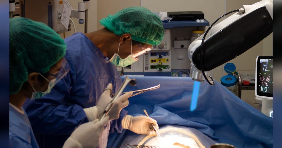 Tangan Bengkak & Bernanah Usai Disuntik, Pasien Kanker Payudara Somasi RS di NTB Atas Dugaan Malapraktik