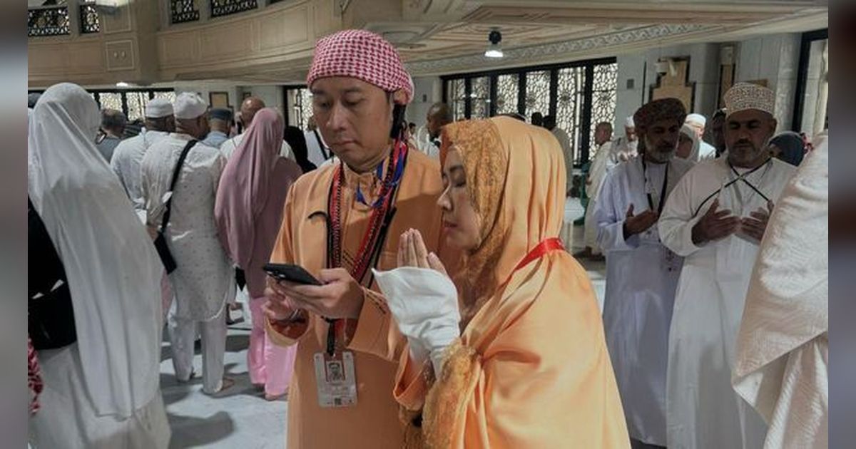 10 Potret Aliya Rajasa dan Ibas Jalani Ibadah Haji, Sempat Merasakan Cobaan Berat