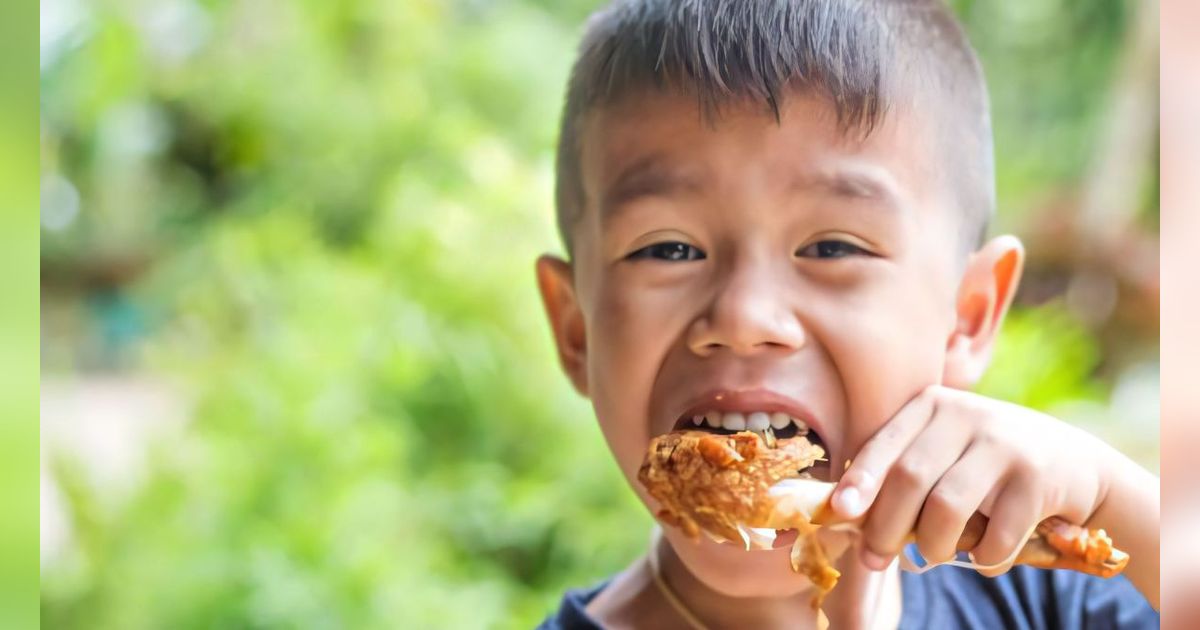 Ketagihan Makan Ayam Goreng Setiap Hari Selama Setahun, Ginjal Bocah 12 Tahun Rusak, Harus Cuci Darah Seumur Hidup