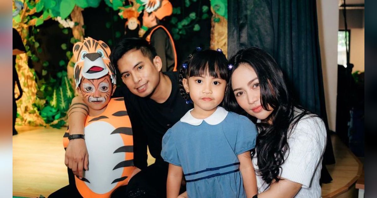 Kekompakan Rachel Vennya dan Okin di Pertunjukan Sekolah Terakhir Putra Sulung