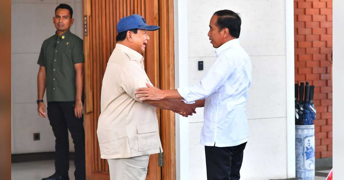 Hampiri Jokowi ke Bandara Halim, Prabowo Ucapkan Selamat Ulang Tahun Secara Langsung