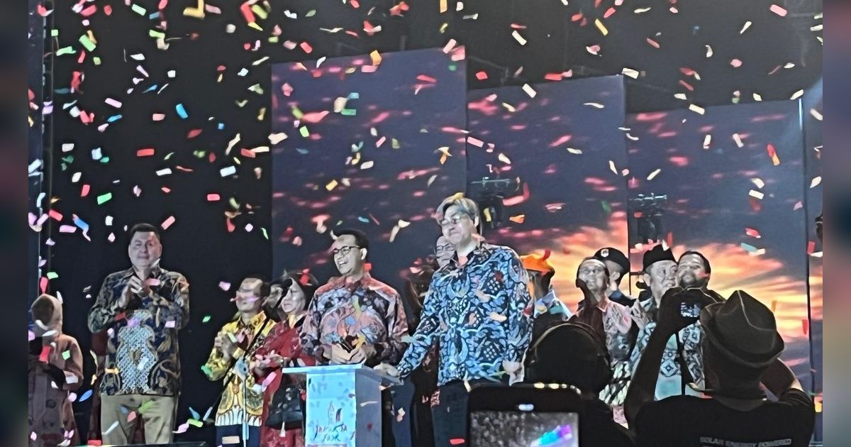 Anies Hadiri Jakarta Fair, Pandu Hitung Mundur Pesta Kembang Api Kala Heru Budi Absen
