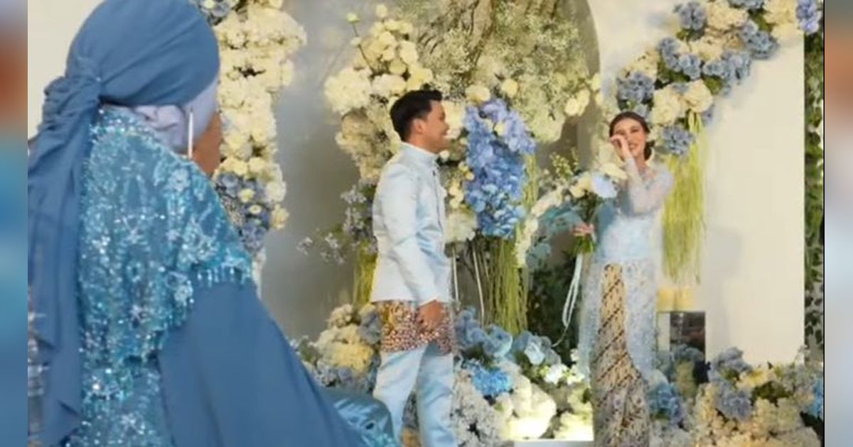 Penuh Haru, Thariq Halilintar dan Aaliyah Massaid Resmi Lamaran