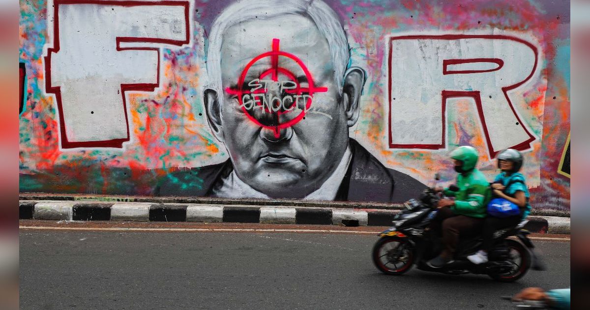 FOTO: Mural Solidaritas untuk Palestina Bermunculan di Kawasan Dukuh Atas, Wajah Benjamin Netanyahu Dibidik