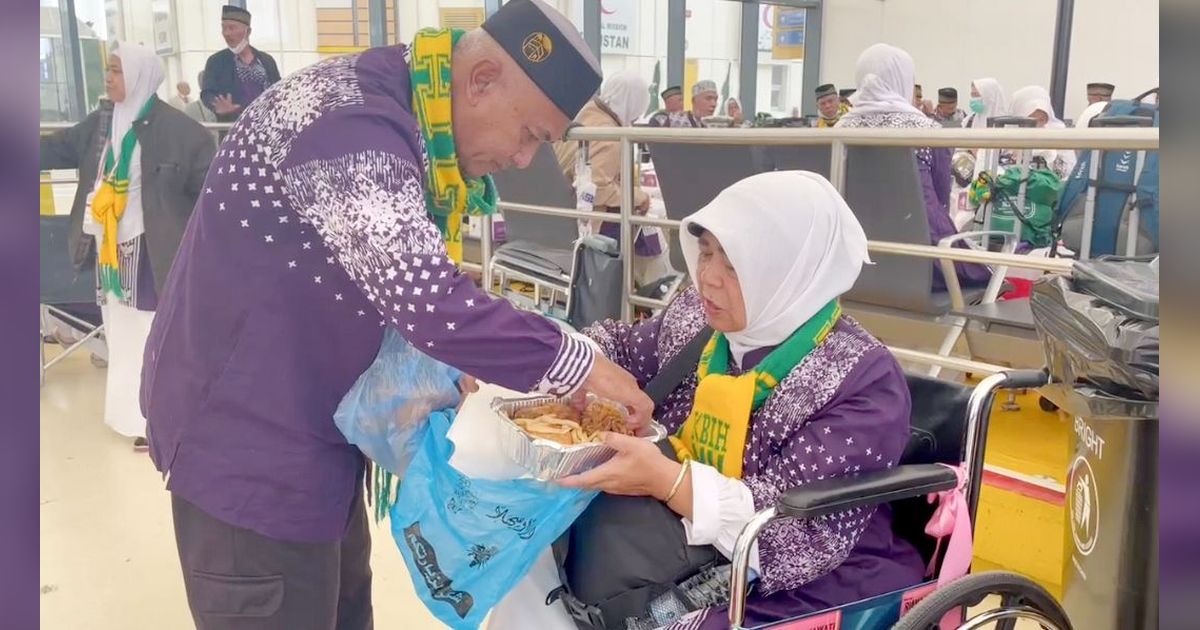 Sebelum Bertolak ke Indonesia, Jemaah Haji Dapat Makanan Viral Gratis di Bandara KAIA Jeddah