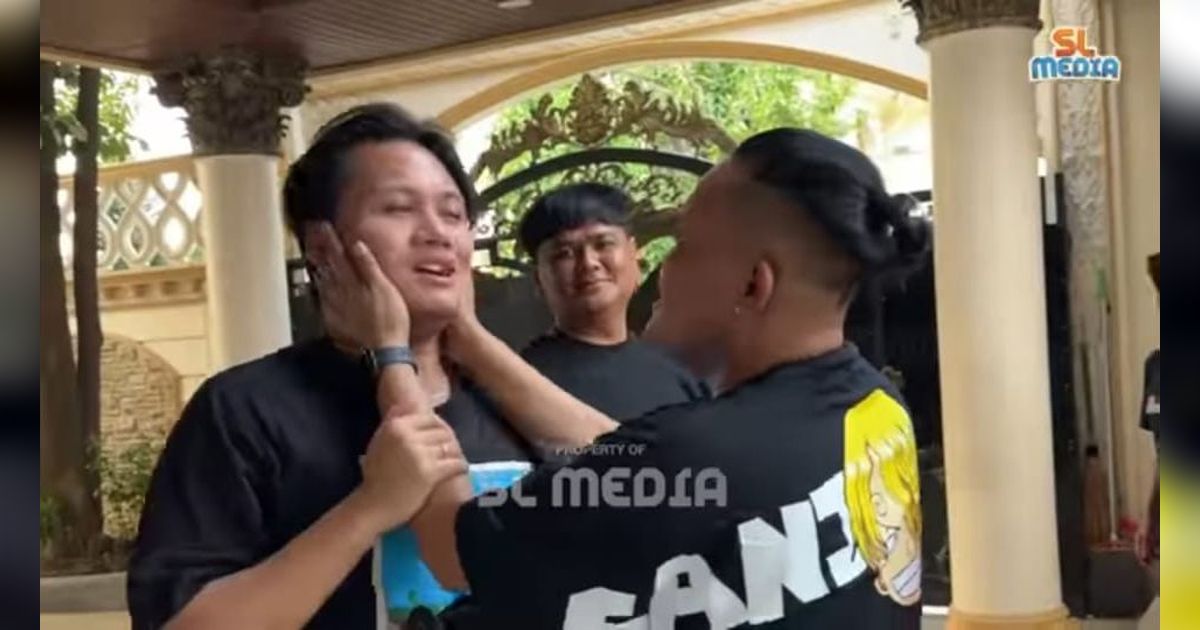 Sayang Anak, Sule Langsung Cium Rizky Febian saat Datang ke Rumah Bareng sang Istri 'Bau Gini, Kayak Gak Keurus Gini'