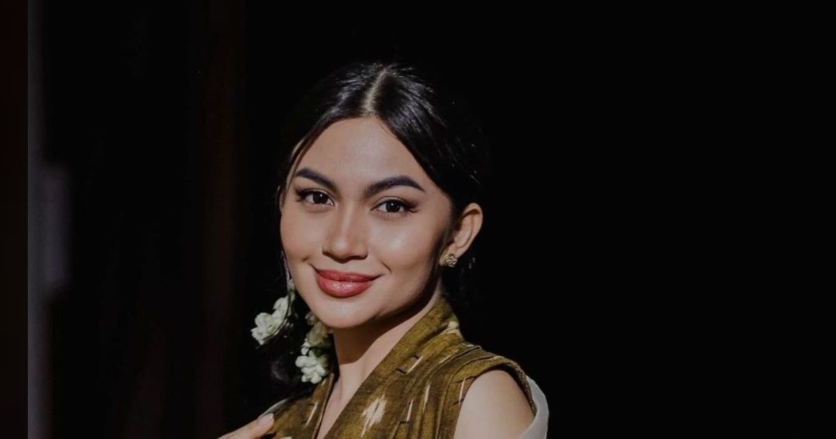 Iseng Tanya Outfit Ariel Tatum, Wanita Ini Langsung Malah Dikasih Gratis