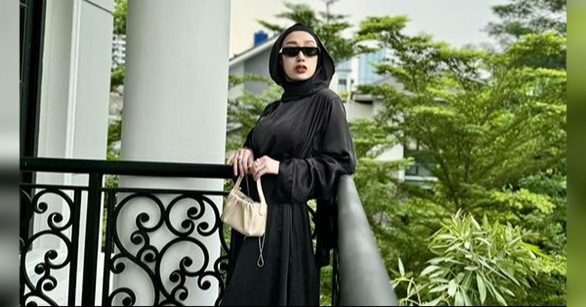 10 Potret Rumah Super Mewah Reza Gladys, Ada Home Theater, Tapi  TV-nya Mungil