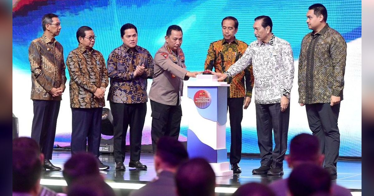 VIDEO: Reaksi Kapolri Listyo Dengar Jokowi Kritik Perizinan Moto GP Mandalika Sampai ke Mabes Polri