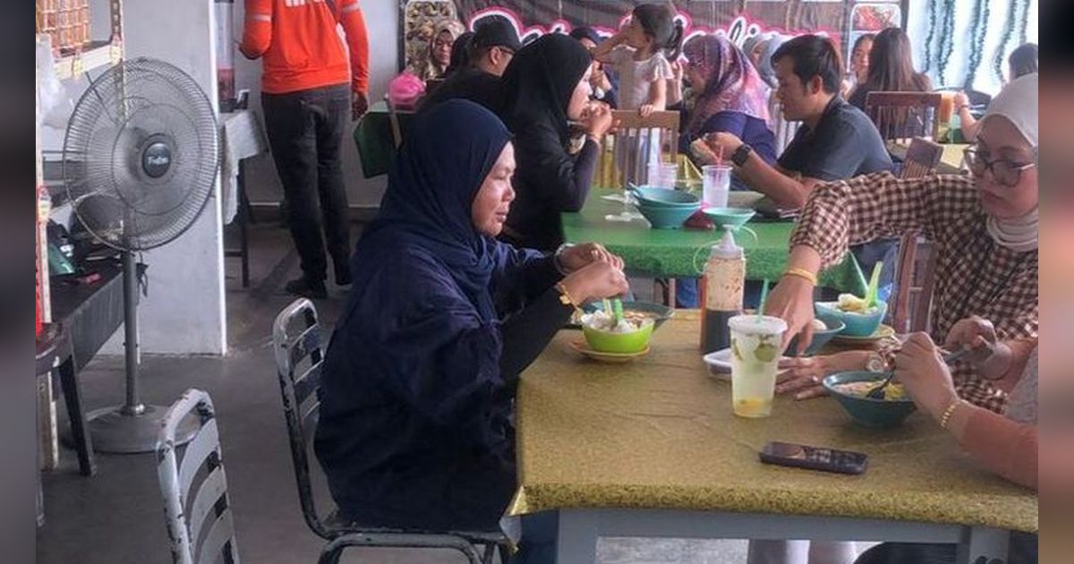 Wanita Misterius Tiap Hari Selama 5 Bulan Cuma Beli Kuah, Saat Ditanya Penjual Alasannya Sungguh Mengharukan