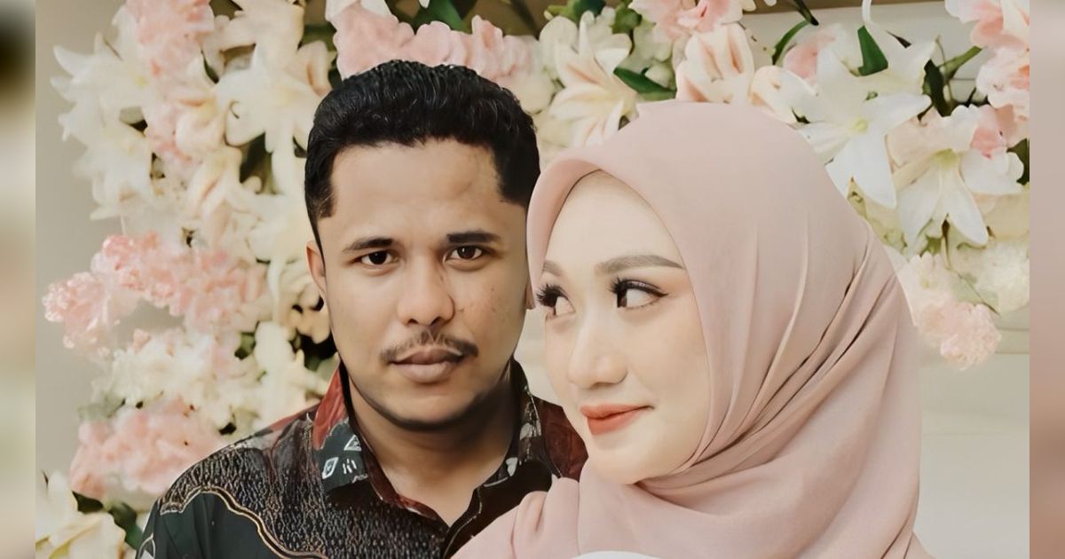 Menangis di Acara Pernikahan dengan Nafha Firah, Penampilan Mamat Alkatiri Bikin Pangling