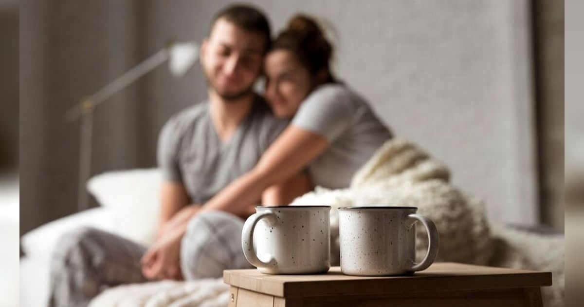 10 Hal Sederhana saat Pagi Hari yang Bikin Pasangan Bahagia dan Bucin