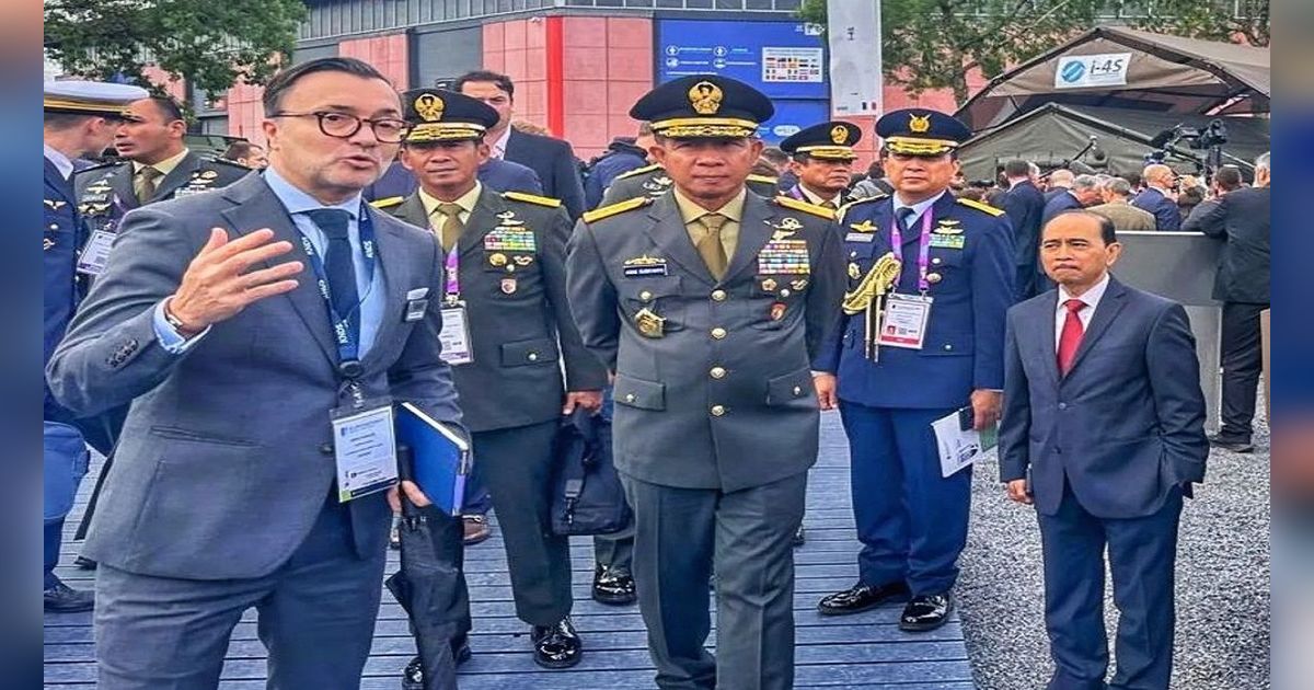 Panglima TNI Terbang ke Paris Diundang Panglima Perancis, Potret Gagahnya Bareng Tentara Bule Disorot