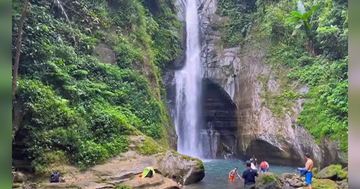 Misteri Curug Bubut Cianjur, Ada “Candi” di Balik Air Terjun Indah