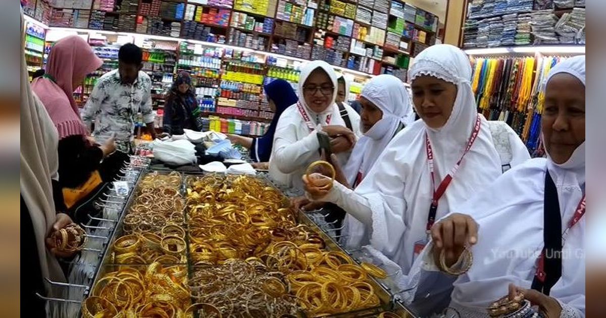 Heboh, Jemaah Wanita Asal Surabaya Borong Emas di Mekkah 'Menguning Semua'