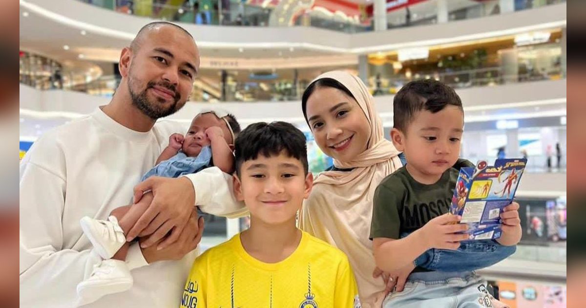 Penampakan Wajah Lily Anak Angkat Raffi Ahmad yang Kini Terang-terangan Diperlihatkan, Nama Panjangnya Sudah Disiapkan